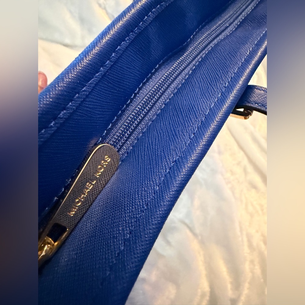 Michael Kors Vibrant Blue Tote - Picture 4 of 8